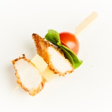 Хрустящий сате из курицы и маринованного ананаса